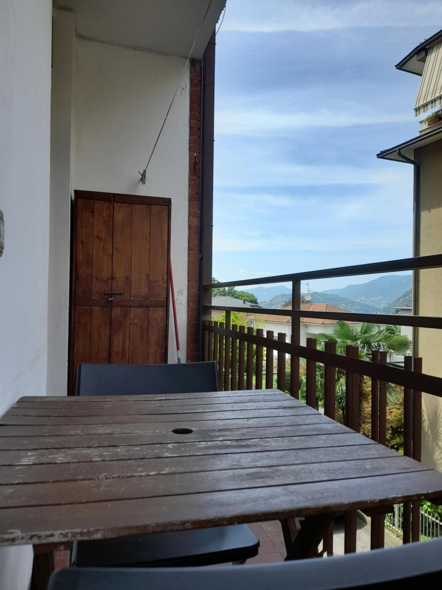 Lora Apartment Como